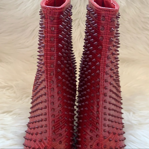 New! STEVE MADDEN Via-S Spike Ankle Zipper Booties - Picture 12 of 14